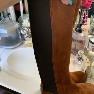 Tory Burch beautiful brown Suede boots!